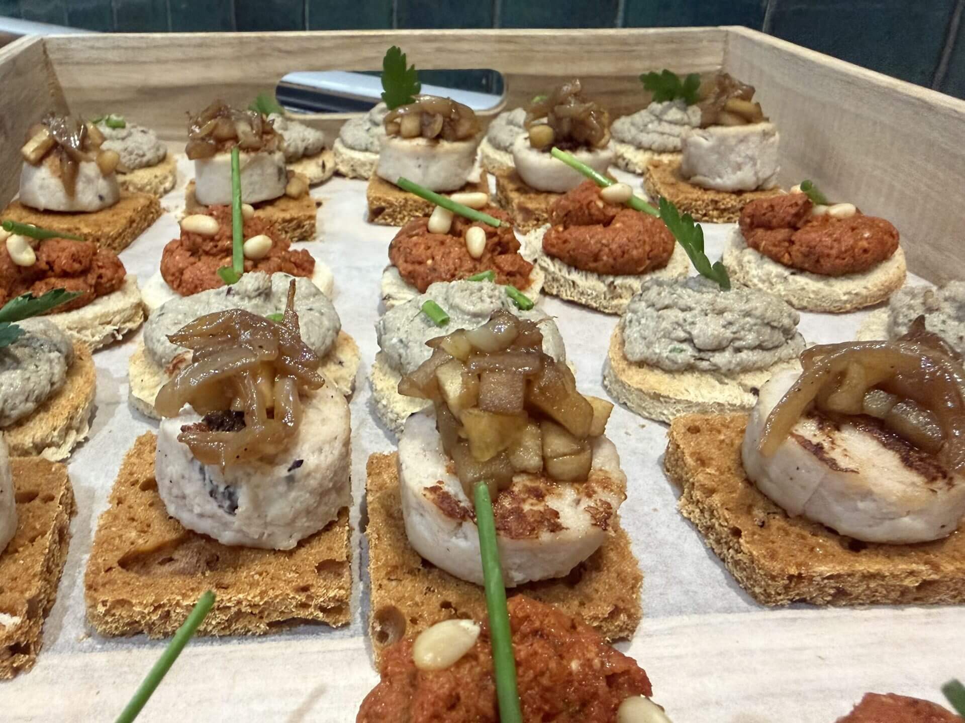 Plateau de canapés et bouchées apéritives